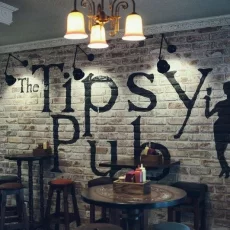 Бар The Tipsy Pub фотография 4