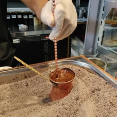 Точка продажи кофе на песке Sabbia на Лесной улице фотография 2