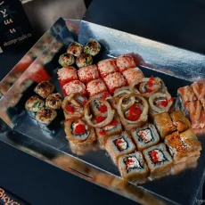 Служба доставки японской кухни Вкусные суши фотография 1
