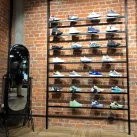 Магазин кроссовок и одежды от мировых брендов Sneakerhead на Никольской улице фотография 2