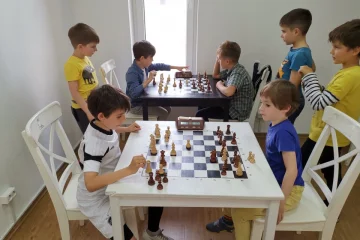 Шахматная студия Победи великана фотография 2